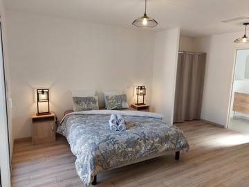 Gîte pour 8 personnes, avec jardin à Saint-Vincent-sur-l'Isle