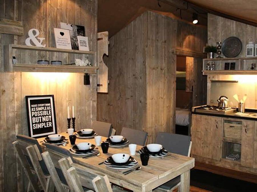 Camping Millau Plage - Lodge 6 personnes - Lodge Luxe 4 Pièces 6 Personnes in Millau, Parc naturel régional des Grands Causses