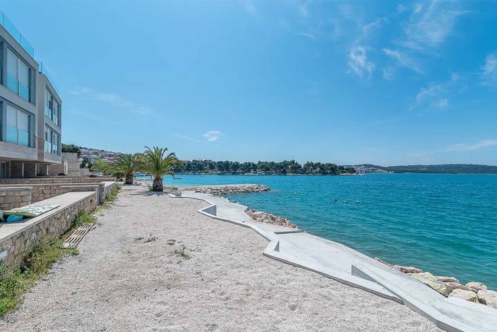Ferienwohnung für 8 Personen, mit Sauna und Balkon in Trogir - 2
