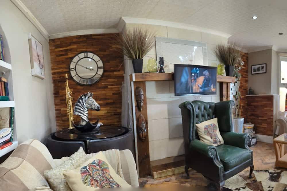 Entire apartment, Fantastic Flat in Folkestone for Fabulous Folks!!! in Folkestone, Kent