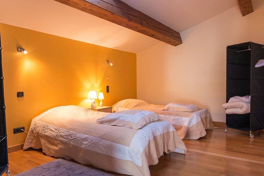 Villa in Saint-André with Private Pool in Saint-André-de-Roquelongue, Narbonne region