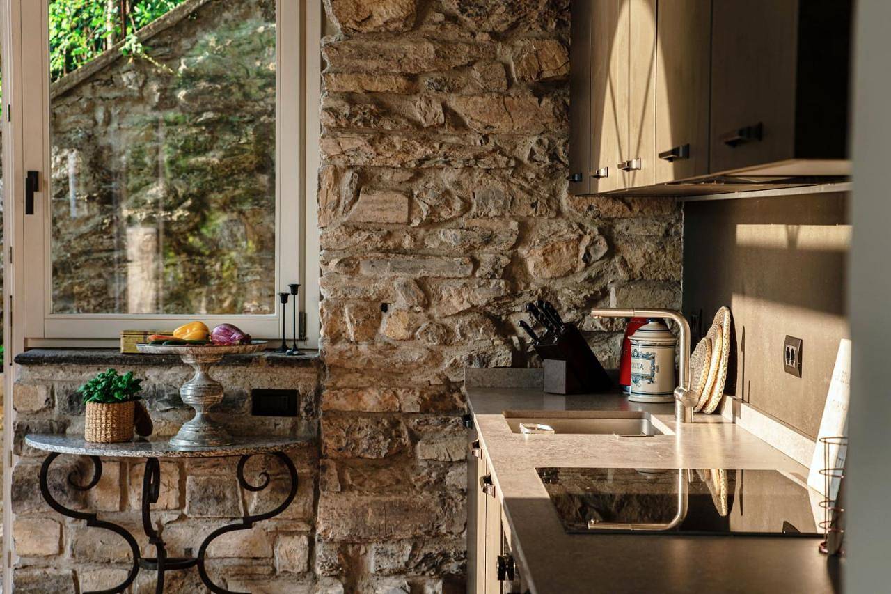 Villa La Solitaria - by Myhomeincomo in Blevio, Lago di Como