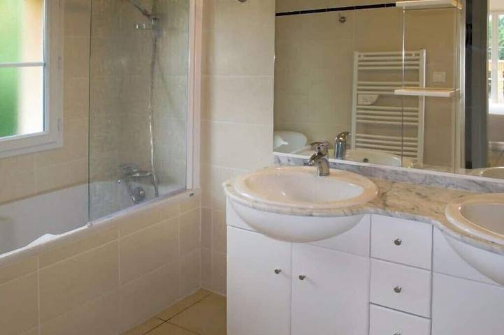 Location de vacances pour 10 personnes, avec jardin et terrasse, animaux acceptés dans Golf de Mazamet - 2