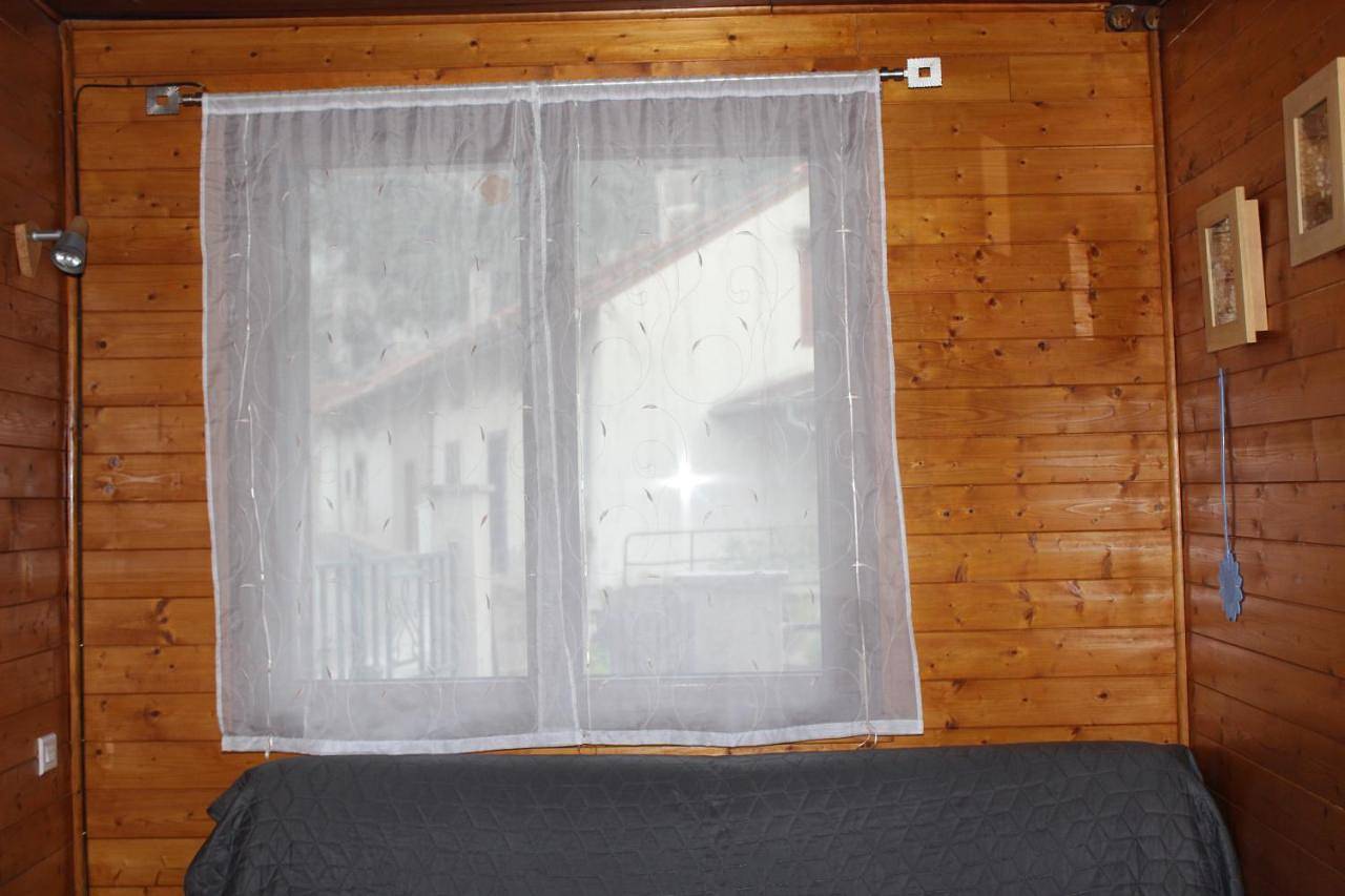 Maison de charme calme entourée de montagne in Ussat, Ariège