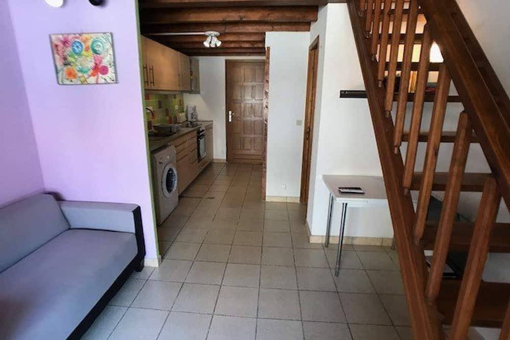 Villa T3 avec Terrasse près de la Plage, 5 Couchages, Calme, Parking, Proche Commerces in La Franqui, Leucate