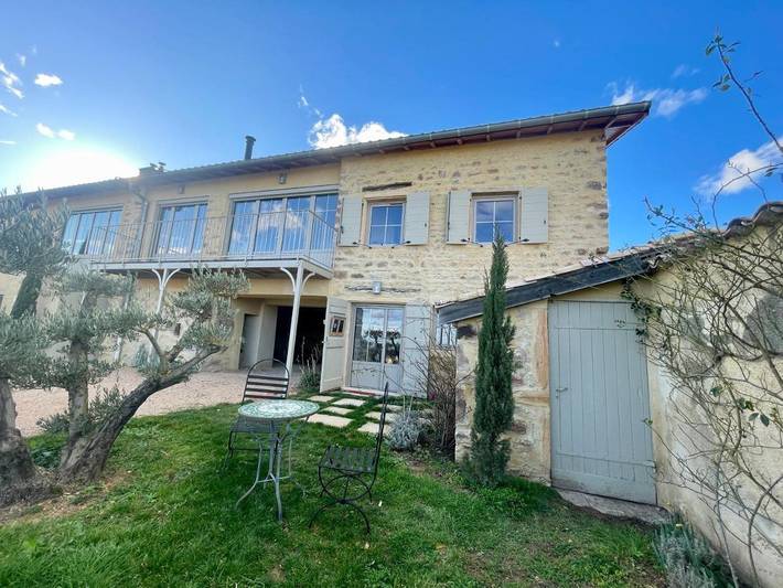 Location de vacances pour 2 personnes à Saint-Amour-Bellevue - 4