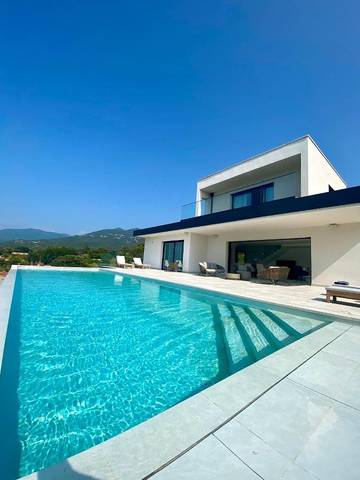 Chambre d’hôte pour 2 personnes, avec piscine ainsi que jardin et vue à Propriano