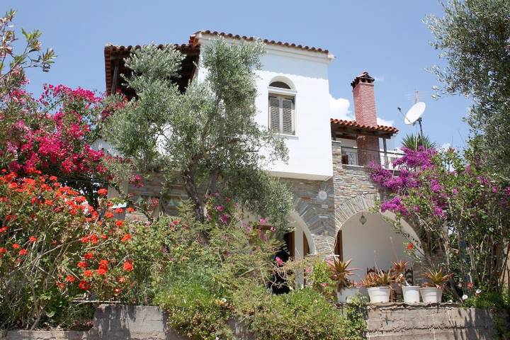 Location de vacances pour 6 personnes, avec jardin et vue à Messine - 2