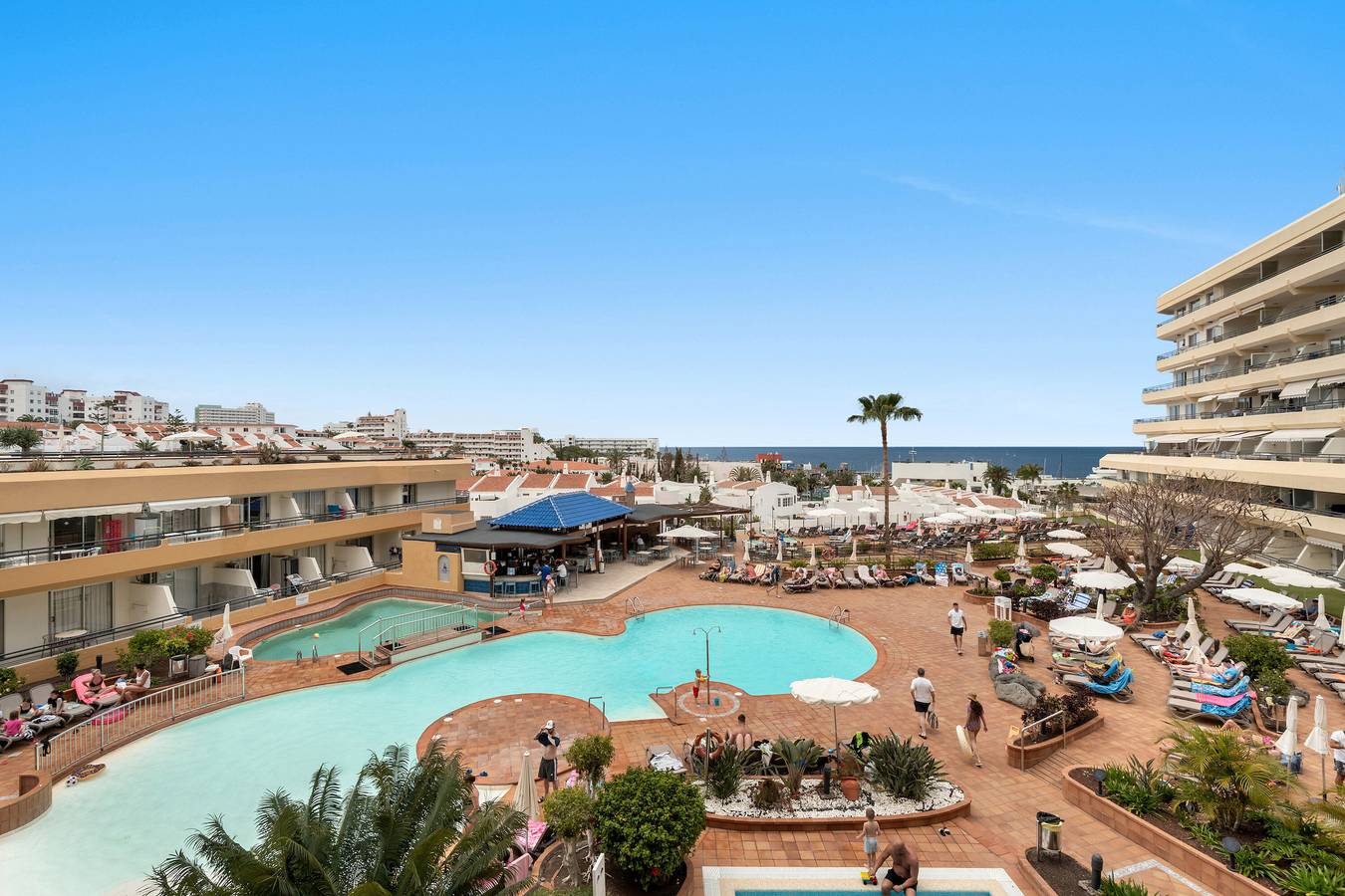 Hel lejlighed, Vacation Home 'Santa Maria 151' with Sea View, Shared Pool & Wi-Fi in Playa Puerto Colón, Adeje