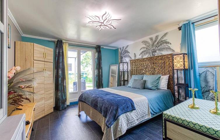 Gîte pour 2 personnes, avec piscine ainsi que jardin et jacuzzi à Septfonds - 4