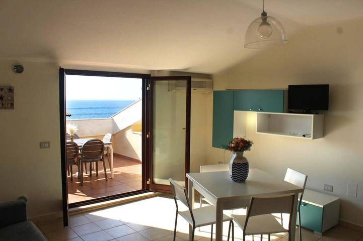 Appartamento per 4 persone, con Balcone e Terrazza nonché Piscina e Panorama a Amantea