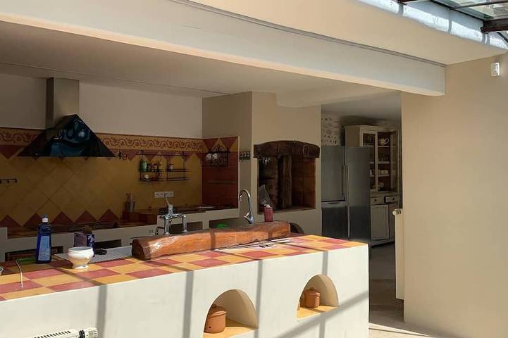 Gîte pour 17 personnes, avec jardin à Bellegarde - 4