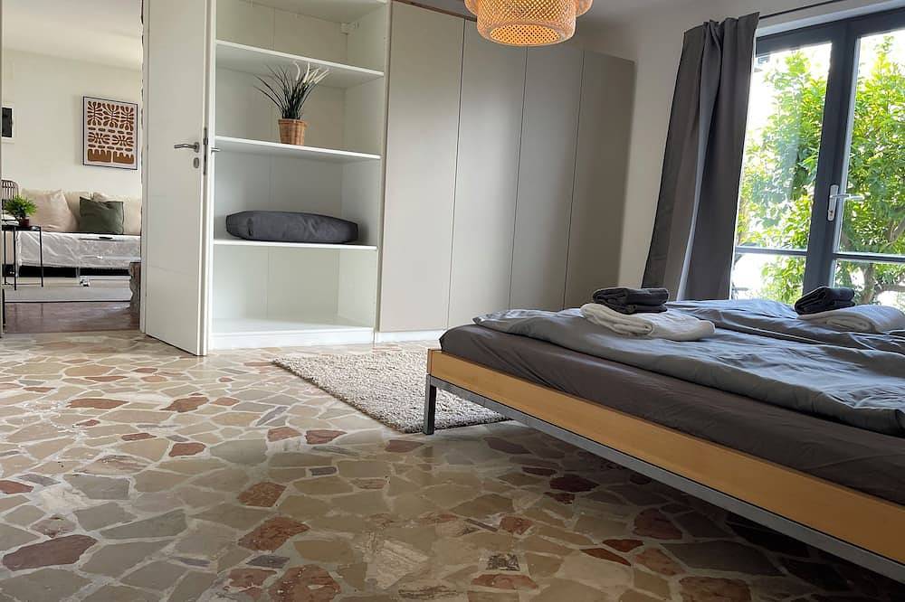 Villa mit Gardasee Blick, 240qm, auf 7000qm Olivenhain, Klimaanlage, Parkplätze in Malcesine, Gardasee-Berge