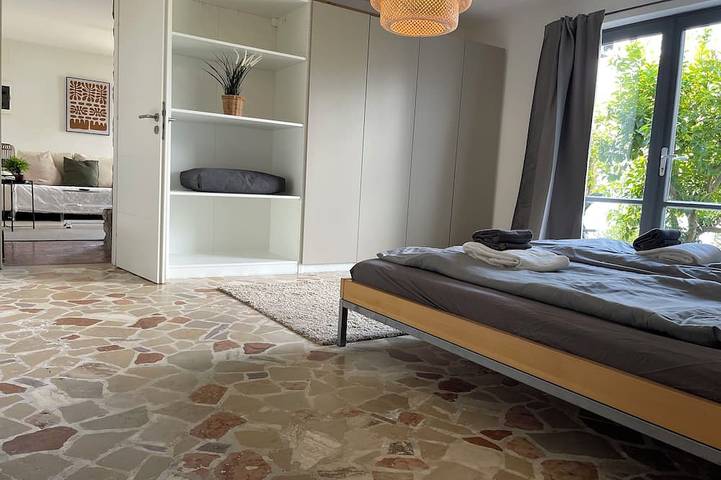 Villa mit Gardasee Blick, 240qm, auf 7000qm Olivenhain, Klimaanlage, Parkplätze in Malcesine, Gardasee-Berge