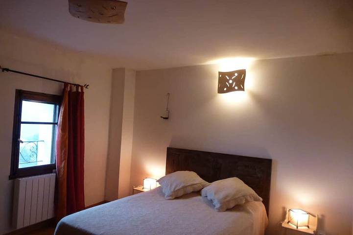 Gîte pour 6 personnes, avec jardin et terrasse à Saint-Laurent-le-Minier - 2