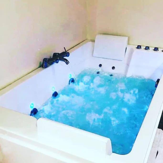 Gîte pour 2 personnes, avec jacuzzi et jardin à Beaune - 3