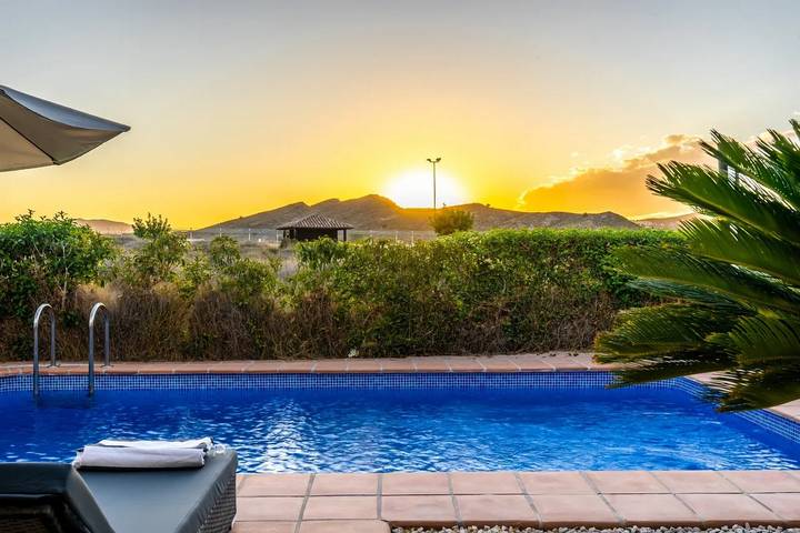 Chalet para 8 personas, con jardín además de vistas y terraza, Familias con niños en Huerta de Murcia - 2