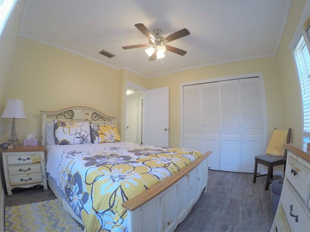 Homosassa Waterfront mit Bootssteg-Tiefwasserkanal in Homosassa, Citrus County