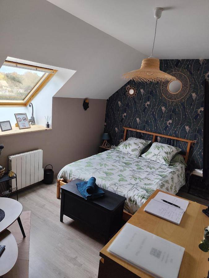 Gîte pour 2 personnes, avec jardin ainsi que terrasse et vue dans Tourville-la-Campagne