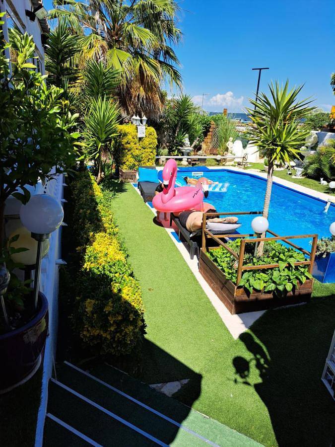 Casa de vacaciones para 2 personas, con vistas y jardín además de piscina y vistas al lago - 1