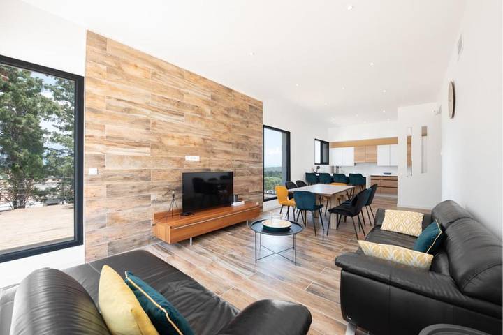 Location de vacances pour 8 personnes, avec Terrasse et Jardin à Palaja - 2