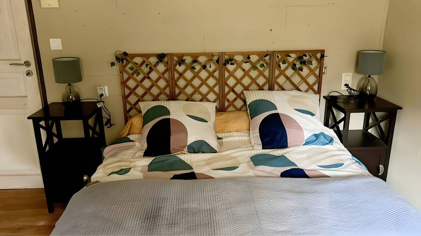 Ferienwohnung für 2 Personen, mit Garten und Seeblick in Arles - 3