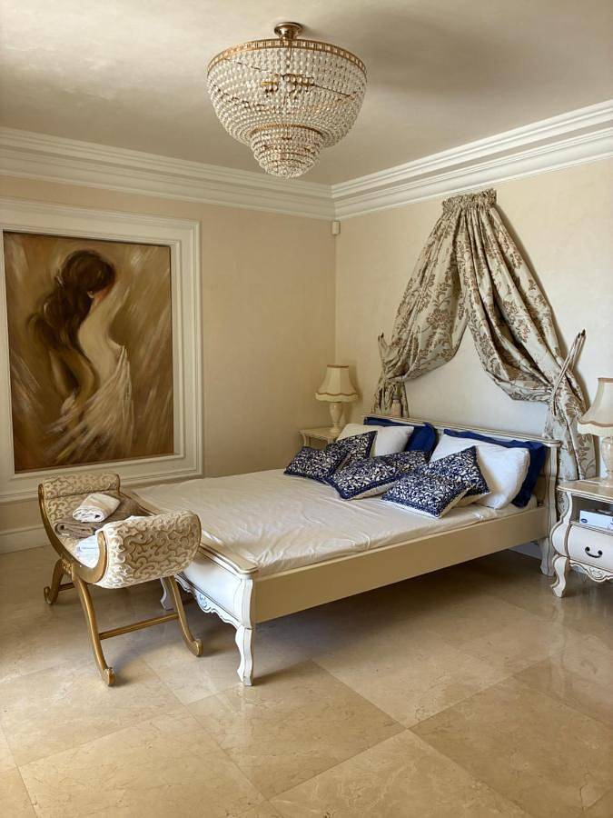 Location de vacances pour 2 personnes, avec jardin ainsi que vue et piscine à Saint-Jeannet - 4