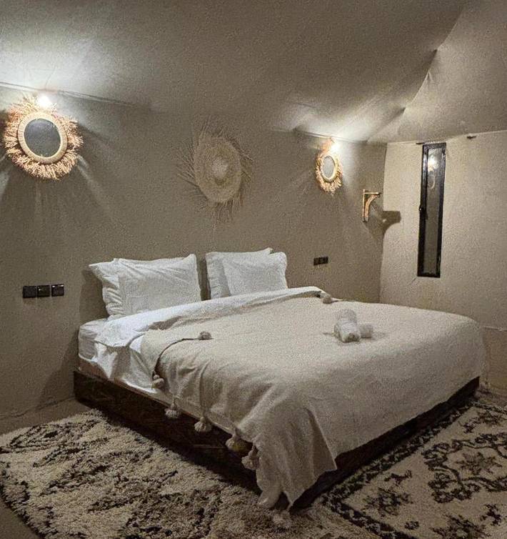 Tente pour 2 personnes, avec vue sur le lac et piscine ainsi que vue et balcon, adapté aux familles