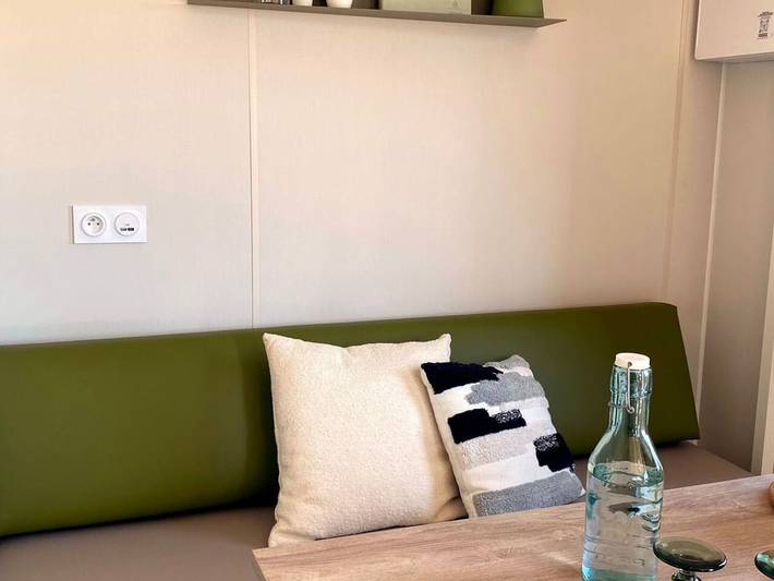 Mobil home pour 2 personnes, avec terrasse et piscine à Groléjac - 4