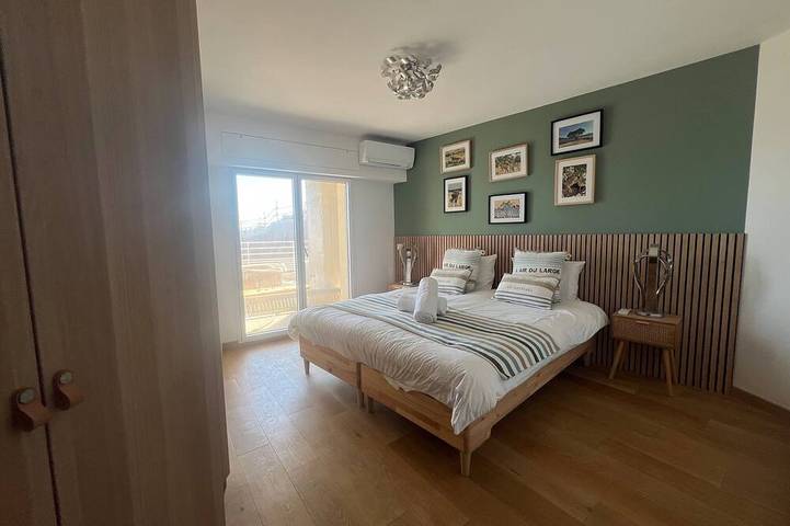 Apartamento entero, Appt. 140 m² Cannes -la Napoule- Saint Raphael Front de mer - 2 rooms 6 pers. in Le Trayas, Costa mediterránea (Francia)