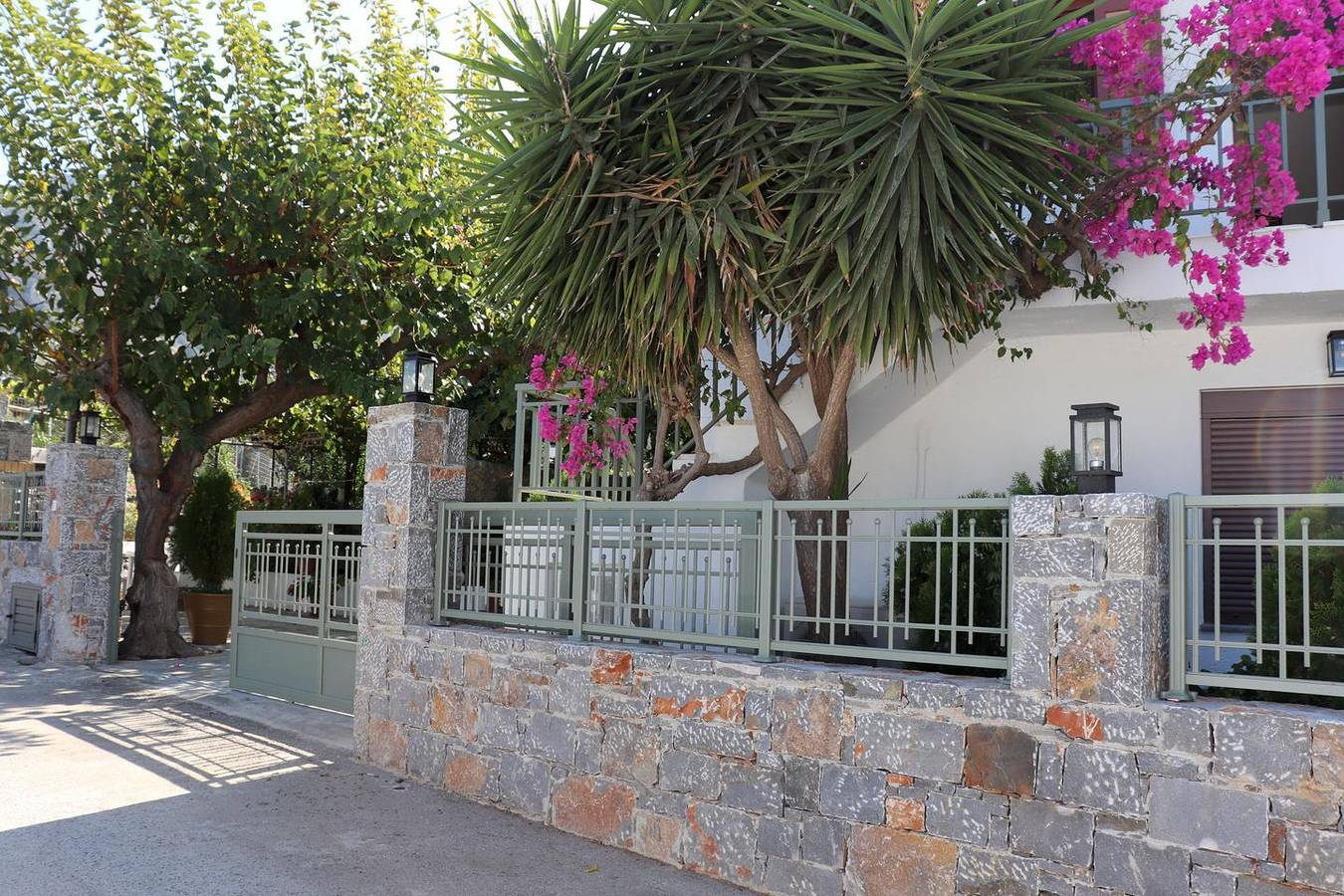 Apartamento entero, Enjoy privacy and calm very close to the beach - holiday home Istron, Crete in Ίστρον, Lasithi