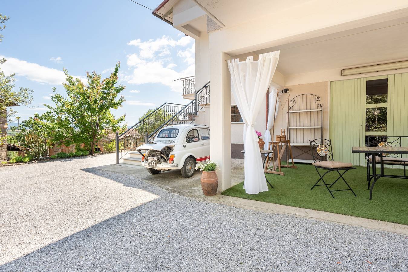 Ferienhaus 'Casa Corniolo' mit Bergblick, privater Terrasse und Balkon in Bugiana, Monte San Savino