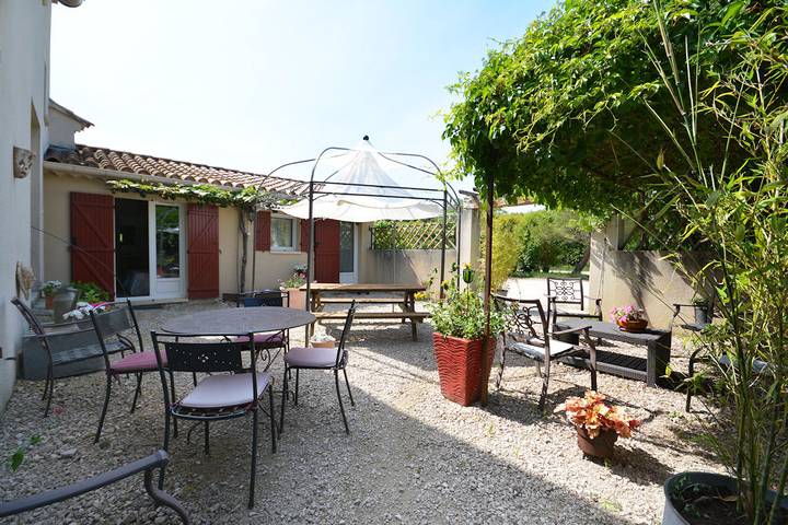 Chambre d’hôte pour 2 personnes, avec piscine et jardin, animaux acceptés dans le Vaucluse - 3