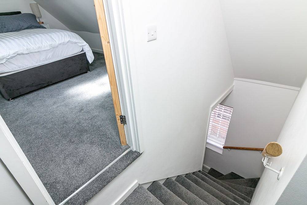 Ganze Wohnung, Familie-Apartment-Eigenes Badezimmer in Stevenage, Hertfordshire