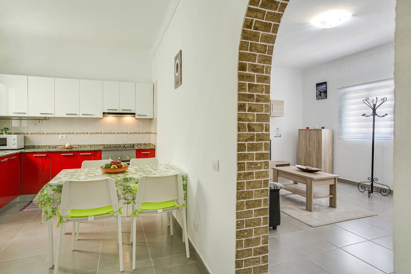 Appartement entier, Appartement "2A Francesca" près de la mer avec Wi-Fi et ventilateurs in Vecindario, Santa Lucía de Tirajana
