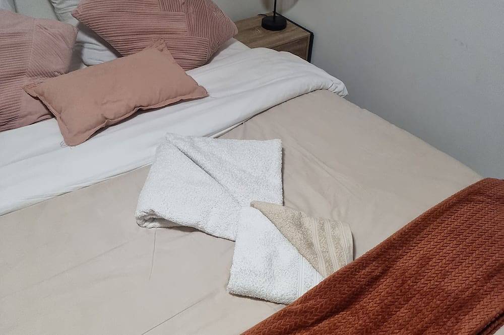 Entire apartment, Le Cosy d'or Stade P. Mauroy free parking in Villeneuve-d'Ascq, Lille region