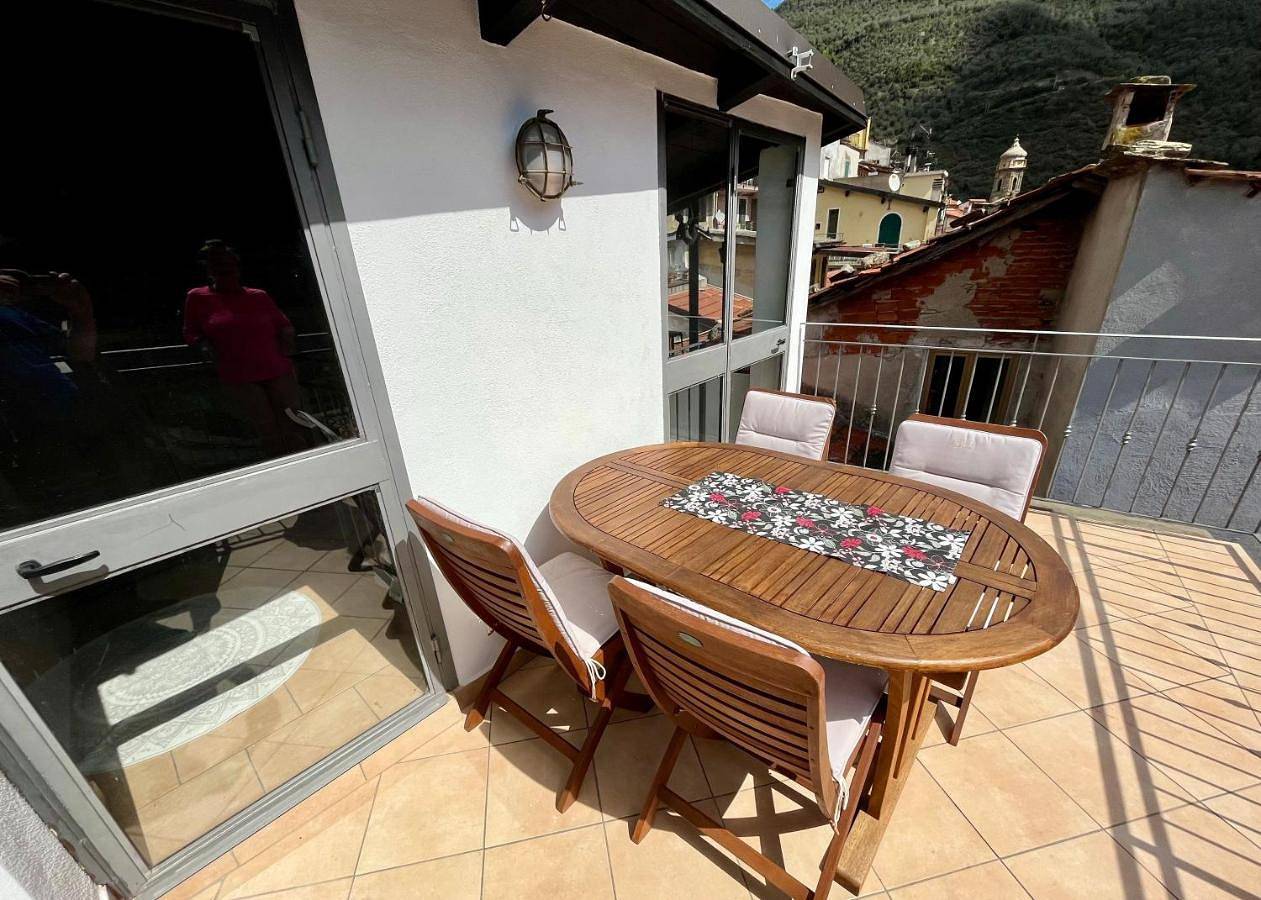 Ganze Wohnung, Casa Via Vezzargo in Badalucco, Riviera di Ponente