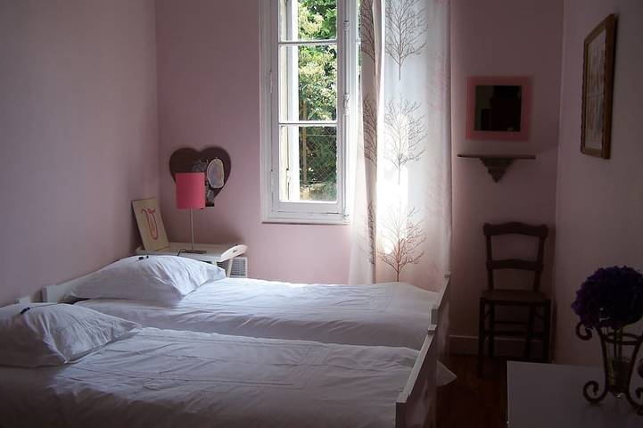 Location de vacances pour 5 personnes, avec piscine et jardin à Néac - 3