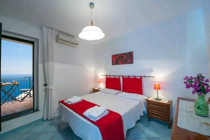 In Amalfi Coast: Casa Romantica  "Bouganvillea" in Furore, Sorrento Coast