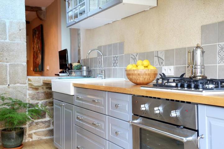 Location de vacances pour 9 personnes, avec Balcon ainsi que Jacuzzi et Terrasse à Guémené-sur-Scorff - 3