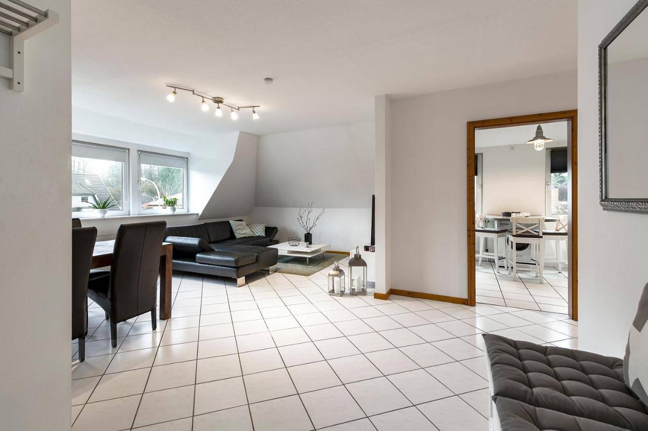 Geheel appartement, Two-Bedroom Apartment in Hamburg-Nord, Hamburg
