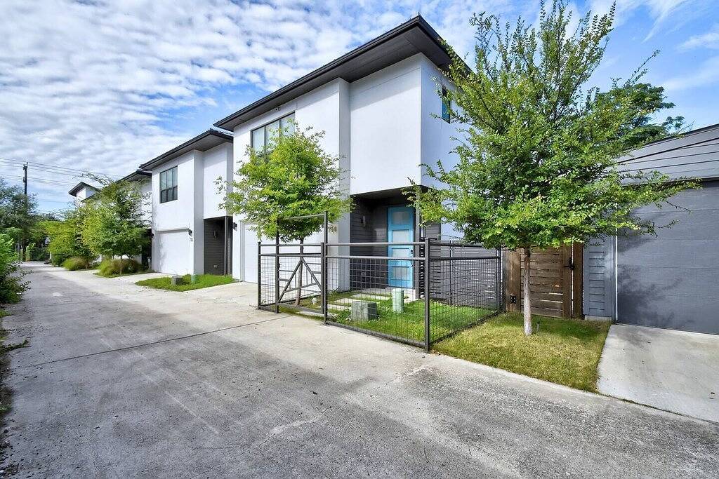 Stay in Luxury @ The Pearl ~ .5M to Riverwalk in San Antonio, Bexar County