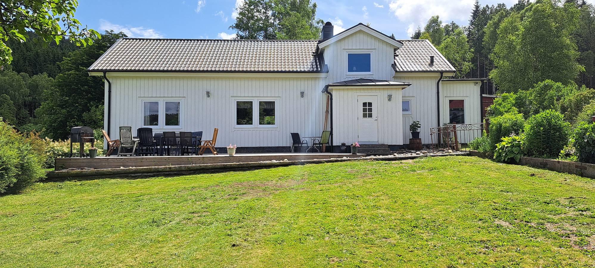 Grosses Ferienhaus am Waldrand und unweit vom See  in Varberg, Halland