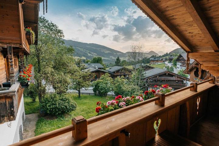 Hütte für 5 Personen, mit Terrasse und Ausblick in Alpbach