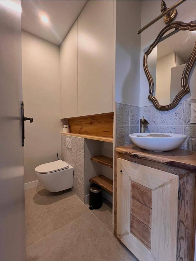 Location de vacances pour 2 personnes, avec terrasse à Concoret - 4