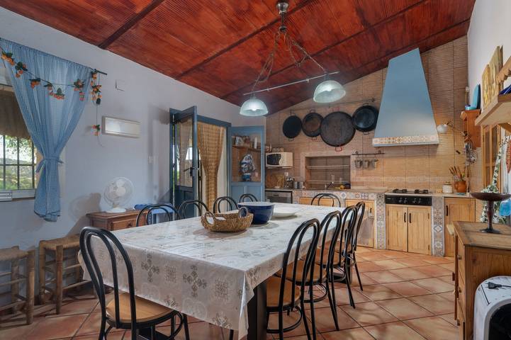 Landhaus El Rincón mit Bergblick, privatem Pool und 2 Terrassen in Arroyomolinos de León, Sierra de Aracena y Picos de Aroche