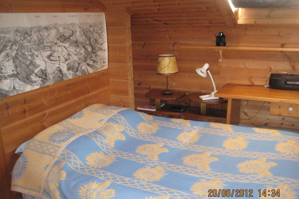 Chalet finnischem Holz in Bolquère, Parc naturel régional des Pyrénées catalanes