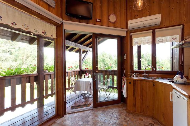 Gîte pour 2 personnes, avec sauna ainsi que jacuzzi et jardin à Ea - 3