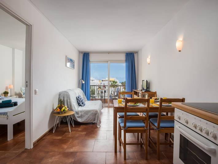 Ferienwohnung für 4 Personen, mit Pool und Meerblick sowie Balkon und Garten, kinderfreundlich in Playa de las Américas - 3