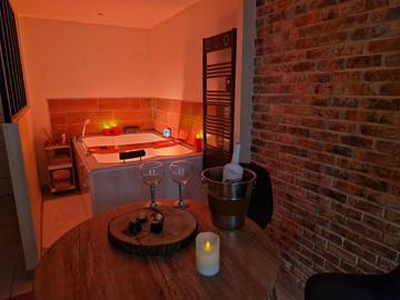 Gîte pour 2 personnes, avec jacuzzi à Avignon